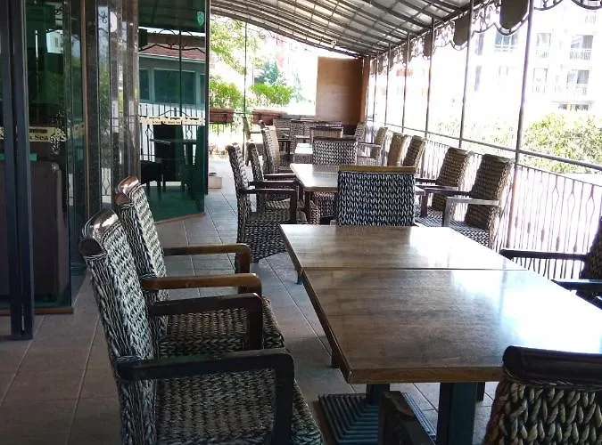 Отель Family Black Sea Солнечный берег